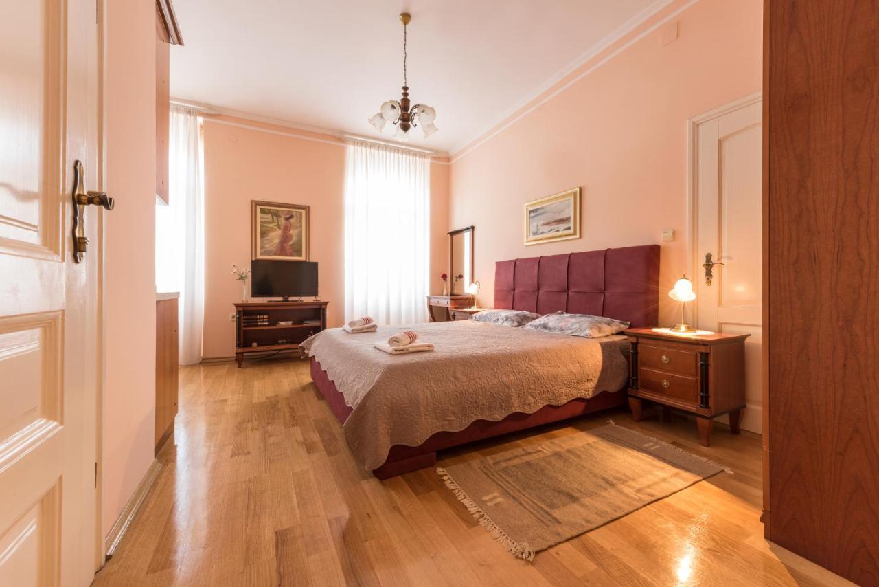 Apartments Villa Devana Opatija Extérieur photo